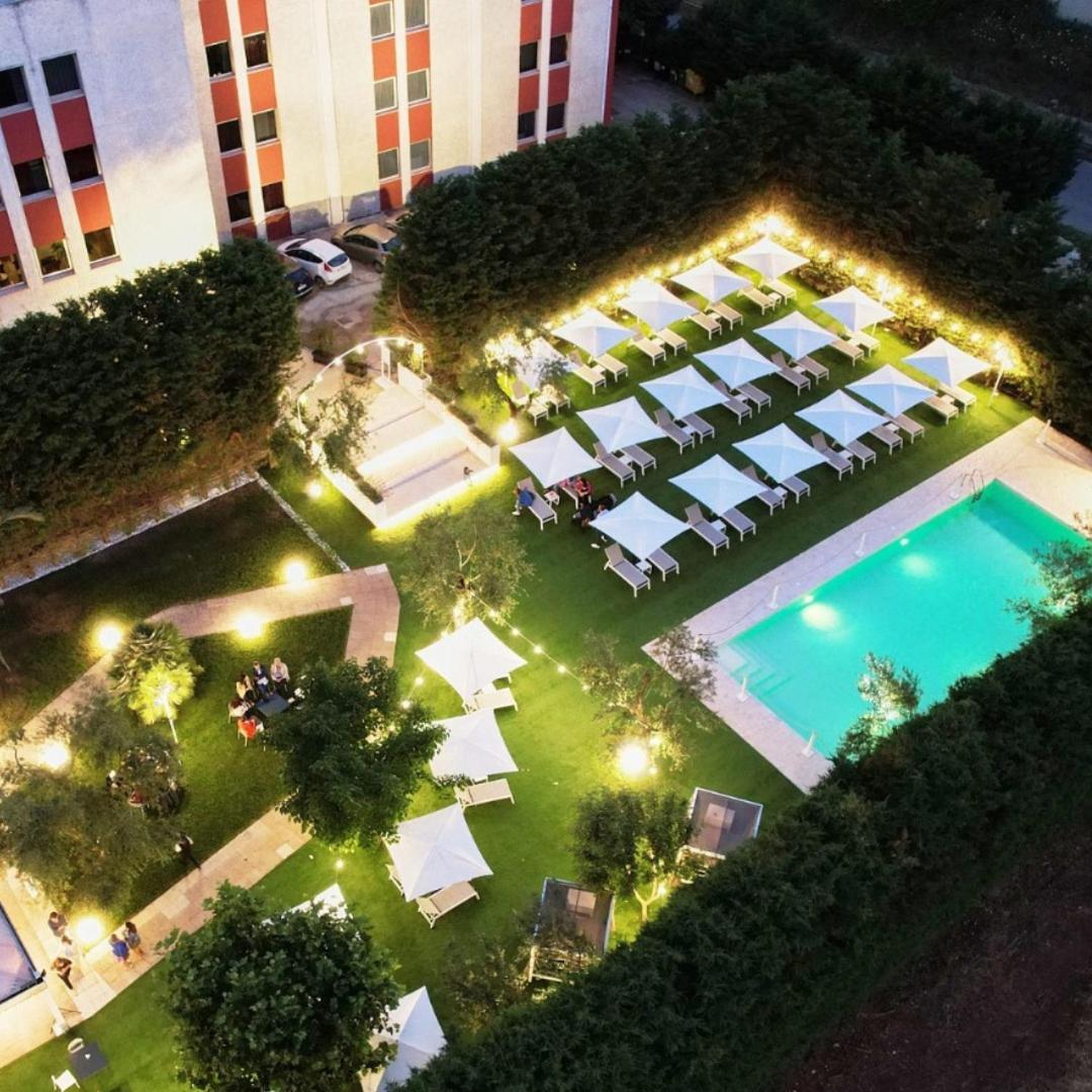 Appia Antica Hotel Corato Bagian luar foto